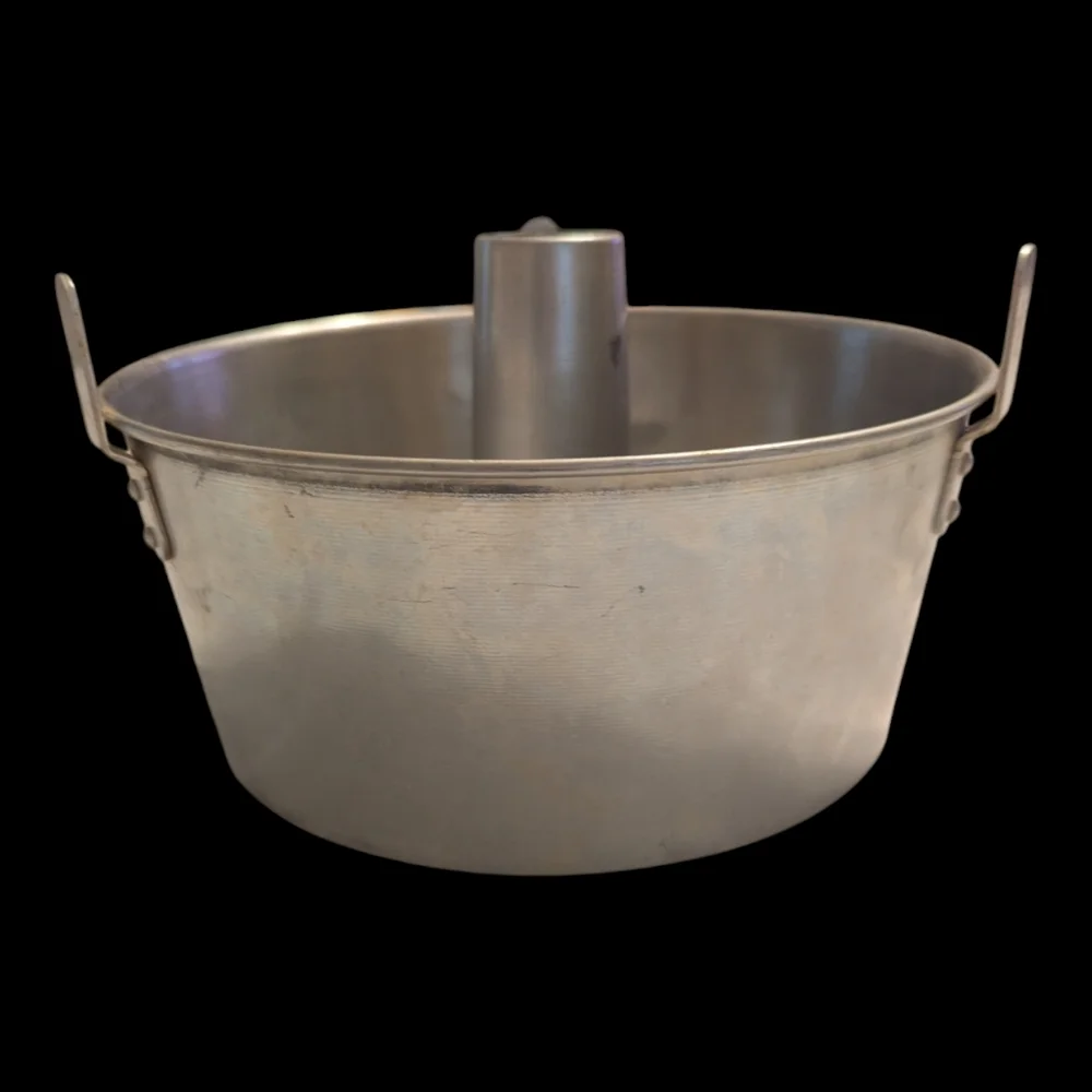VTG Comet Aluminum Angel Food Cake Tube Pan W Cooling Legs 2P USA 9